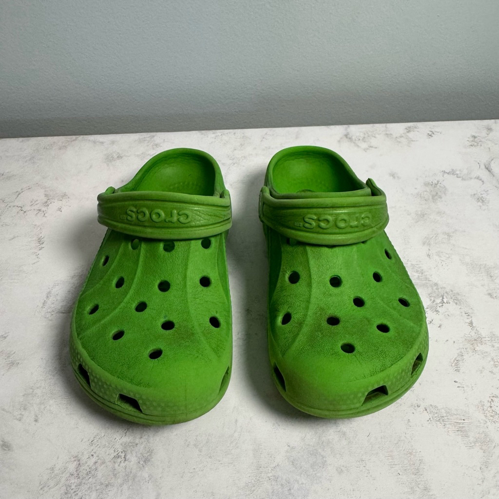 Unisex Kid’s Crocs Clogs Size 10/11 Green